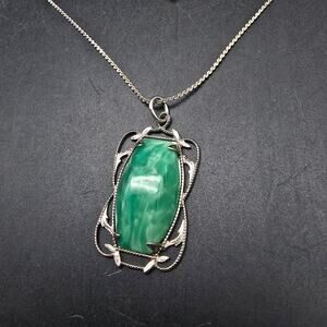 Silver Tone Peking Glass Pendant Necklace Vintage Costume Jewelry